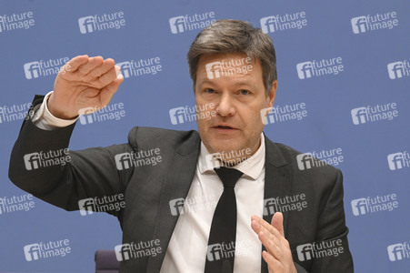 Bundespressekonferenz Vorstellung des Jahreswirtschaftsberichts 2023 in Berlin