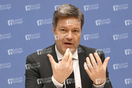 Bundespressekonferenz Vorstellung des Jahreswirtschaftsberichts 2023 in Berlin