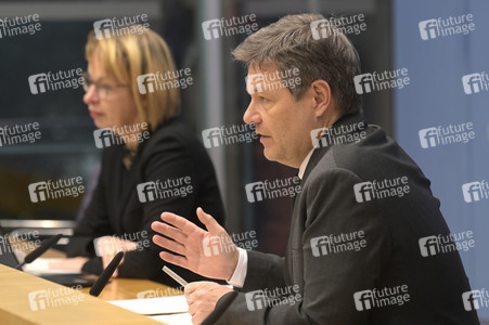 Bundespressekonferenz Vorstellung des Jahreswirtschaftsberichts 2023 in Berlin