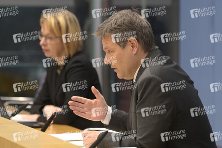 Bundespressekonferenz Vorstellung des Jahreswirtschaftsberichts 2023 in Berlin