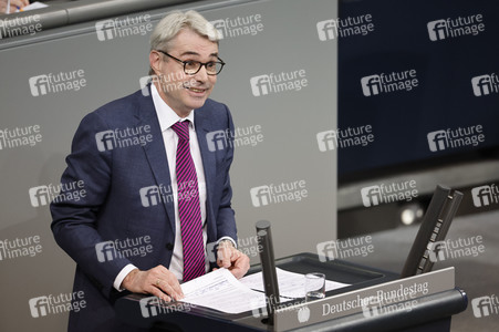 83. Sitzung des Deutschen Bundestages in Berlin