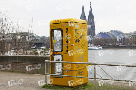 Symbolfoto Telefonzelle