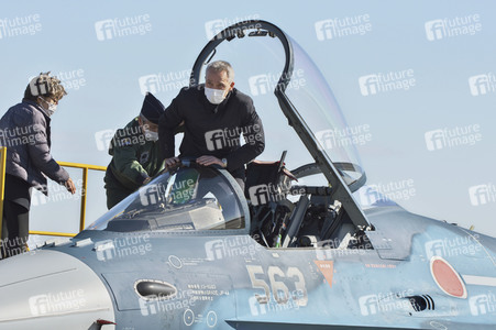 Jens Stoltenberg besucht die Iruma Air Base in Sayama