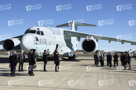 Jens Stoltenberg besucht die Iruma Air Base in Sayama