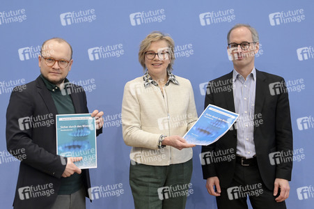 Bundespressekonferenz 100 Tage ExpertInnen-Kommission Gas- und Wärme in Berlin
