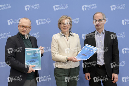 Bundespressekonferenz 100 Tage ExpertInnen-Kommission Gas- und Wärme in Berlin