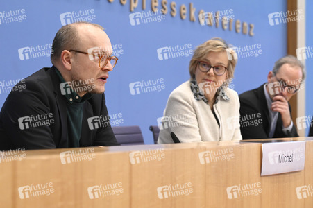Bundespressekonferenz 100 Tage ExpertInnen-Kommission Gas- und Wärme in Berlin