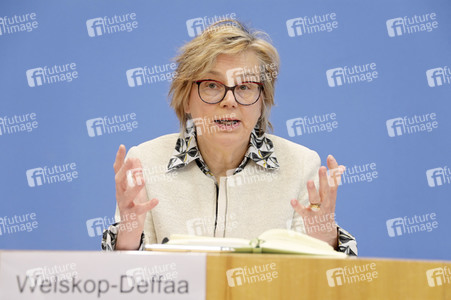 Bundespressekonferenz 100 Tage ExpertInnen-Kommission Gas- und Wärme in Berlin