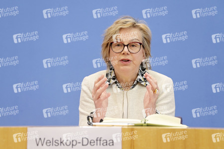 Bundespressekonferenz 100 Tage ExpertInnen-Kommission Gas- und Wärme in Berlin