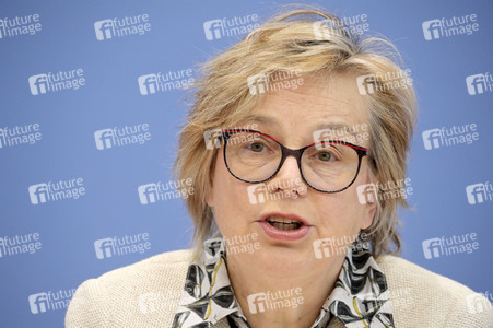 Bundespressekonferenz 100 Tage ExpertInnen-Kommission Gas- und Wärme in Berlin