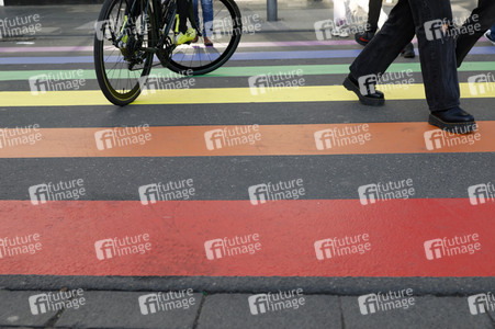 Regenbogen-Zebrastreifen für Bonn