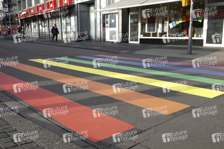 Regenbogen-Zebrastreifen für Bonn