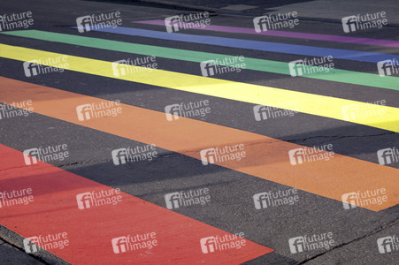 Regenbogen-Zebrastreifen für Bonn