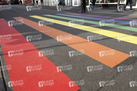 Regenbogen-Zebrastreifen für Bonn