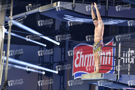 TV-Show 'RTL Turmspringen' in Berlin