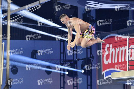 TV-Show 'RTL Turmspringen' in Berlin