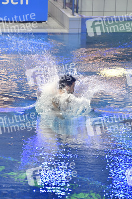 TV-Show 'RTL Turmspringen' in Berlin