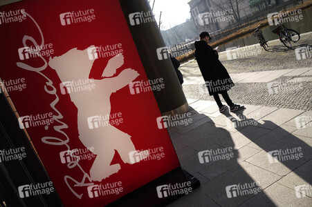 Aufbauarbeiten zur Berlinale 2023 in Berlin