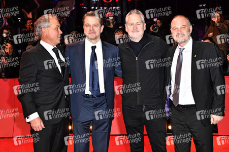 Adam Clayton und Bono von U2 auf der Berlinale 2023