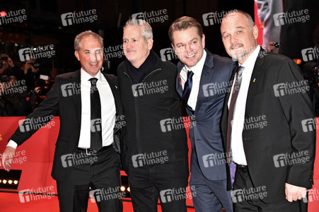 Adam Clayton und Bono von U2 auf der Berlinale 2023