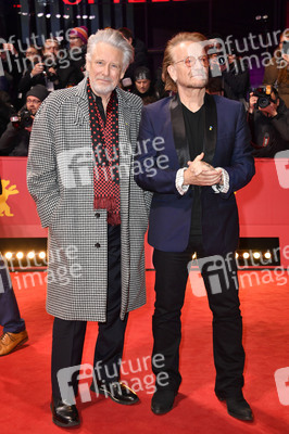 Adam Clayton und Bono von U2 auf der Berlinale 2023