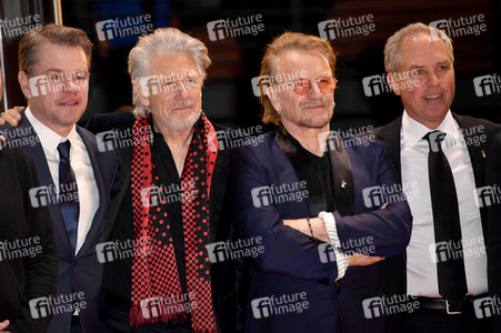 Adam Clayton und Bono von U2 auf der Berlinale 2023