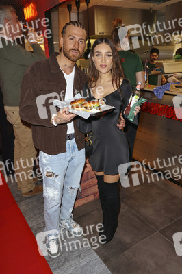 Opening HOB'S Hut of Burger in Hamburg
