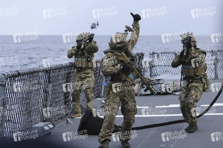 Antrittsbesuch von Boris Pistorius auf dem Marinestützpunkt Eckernförde