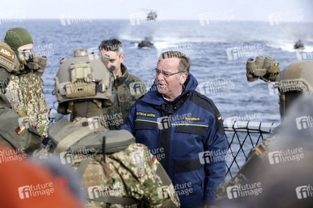 Antrittsbesuch von Boris Pistorius auf dem Marinestützpunkt Eckernförde