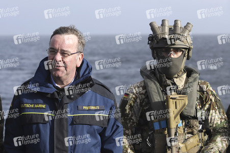 Antrittsbesuch von Boris Pistorius auf dem Marinestützpunkt Eckernförde