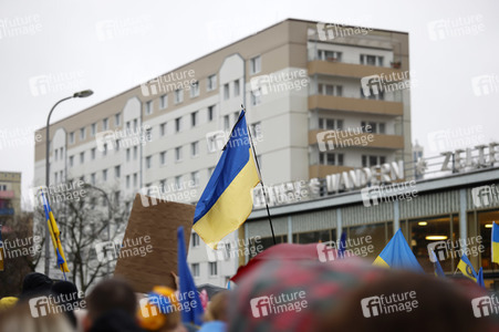 Demonstration für den Abzug russischer Truppen aus der Ukraine in Berlin