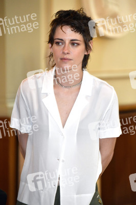 Einzeichnung der Jury in das Gästebuch von Berlin, Berlinale 2023