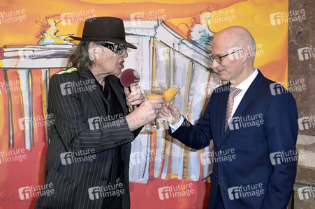 Ausstellungseröffnung in Anwesenheit von Udo Lindenberg im Bundesrat in Berlin