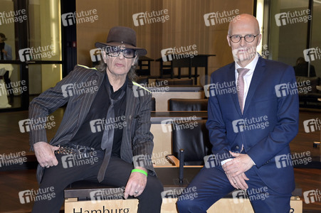 Ausstellungseröffnung in Anwesenheit von Udo Lindenberg im Bundesrat in Berlin