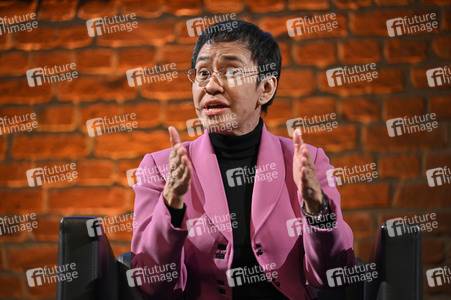 Maria Ressa und Bibiana Beglau auf der lit.Cologne 2023 in Köln
