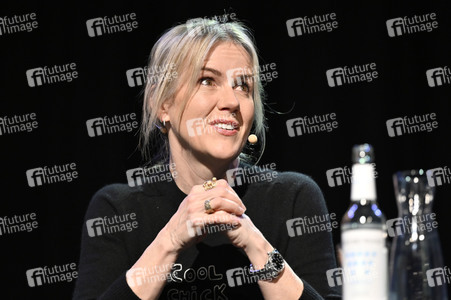 Jojo Moyes und Therese Hämer auf der lit.Cologne 2023 in Köln