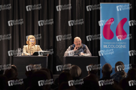 Annette Frier und Dietmar Bär auf der lit.Cologne 2023 in Köln