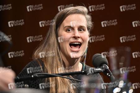 Lauren Groff und Nina Kunzendorf auf der lit.Cologne 2023 in Köln