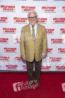 Enthüllung von Mary Pickfords Kleid im Hollywood Museum in Los Angeles
