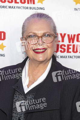 Enthüllung von Mary Pickfords Kleid im Hollywood Museum in Los Angeles
