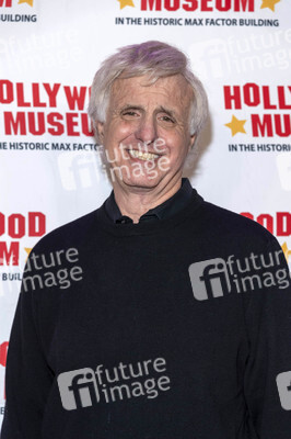 Enthüllung von Mary Pickfords Kleid im Hollywood Museum in Los Angeles