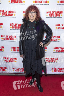 Enthüllung von Mary Pickfords Kleid im Hollywood Museum in Los Angeles