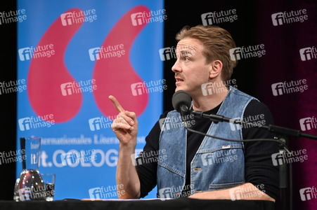 Albrecht Schuch und Marion Brasch auf der lit.Cologne 2023 in Köln