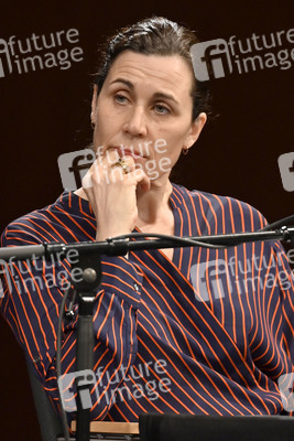 Nina Kunzendorf, Rufus Beck und Bärbel Schäfer auf der lit.Cologne 2023 in Köln