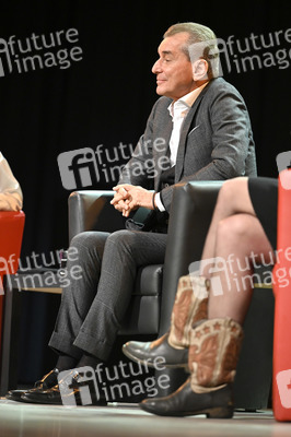 Svenja Flaßpöhler, Michel Friedman und Richard David Precht auf der lit.Cologne 2023 in Köln