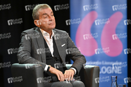 Svenja Flaßpöhler, Michel Friedman und Richard David Precht auf der lit.Cologne 2023 in Köln