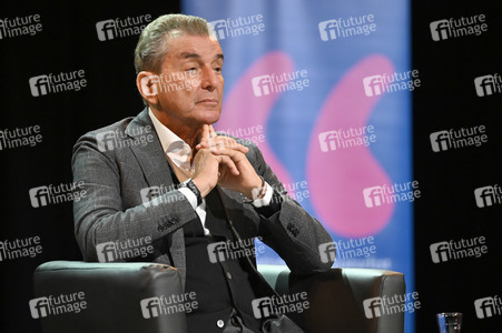 Svenja Flaßpöhler, Michel Friedman und Richard David Precht auf der lit.Cologne 2023 in Köln