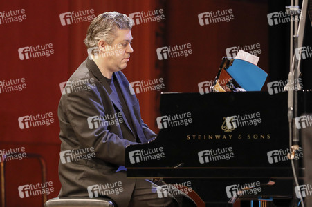Elke Heidenreich, Dirk von Petersdorff und Marc-Aurel Floros auf der lit.Cologne 2023 in Köln