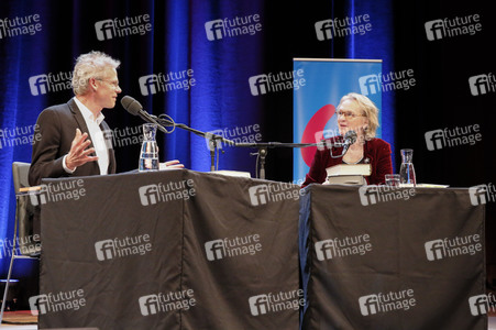 Elke Heidenreich, Dirk von Petersdorff und Marc-Aurel Floros auf der lit.Cologne 2023 in Köln