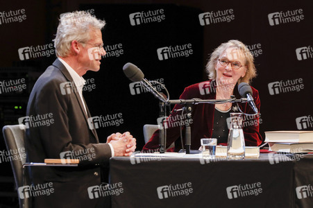 Elke Heidenreich, Dirk von Petersdorff und Marc-Aurel Floros auf der lit.Cologne 2023 in Köln